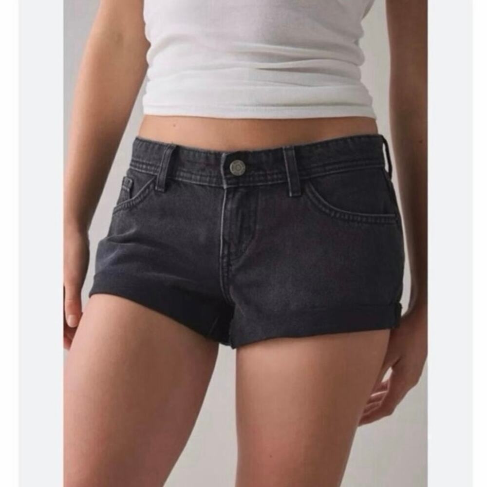 Urban Outfitters BDG Shortie Cuffed Black Denim Shorts Women’s Size 31 Stretch